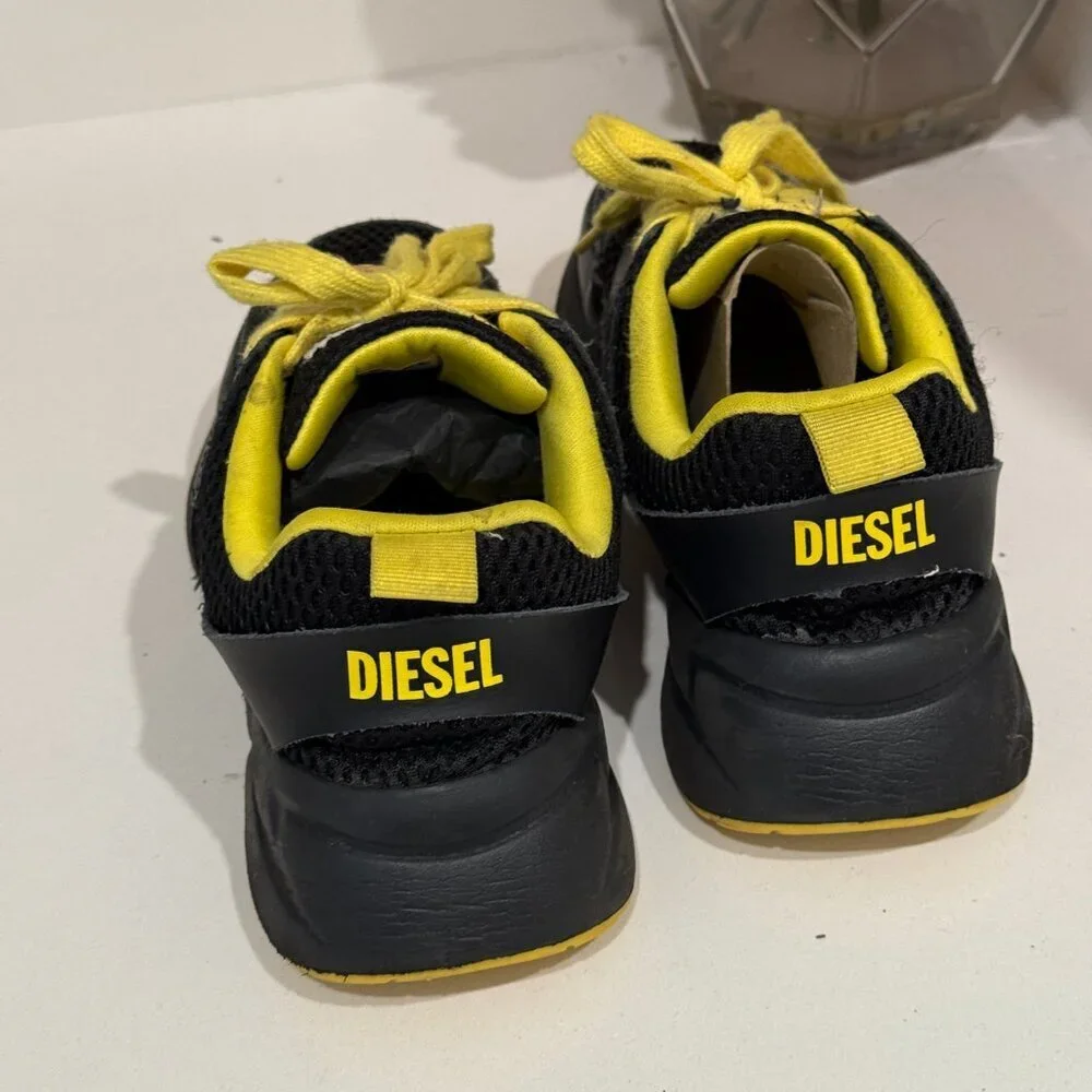 Diesel kids black and yellow sneakers size 5